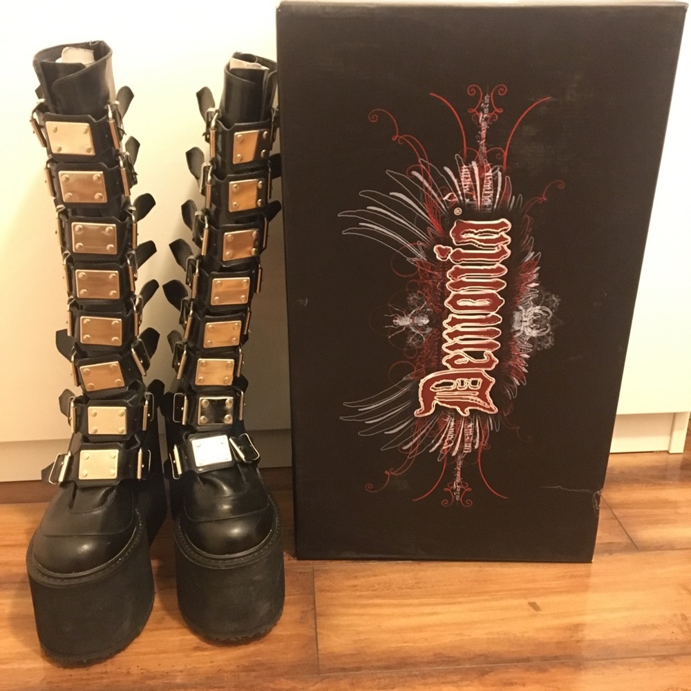 Demonia Trinity Boots 8M